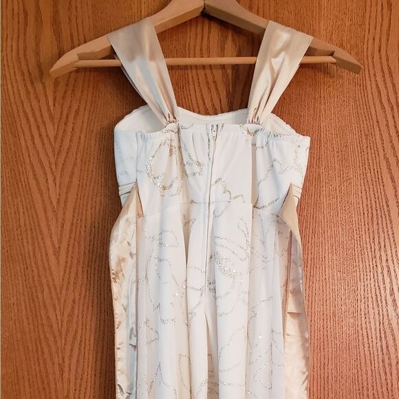 Lovely Cream Colored Formal Dress Girls Sz 8 - Picture 4 of 5